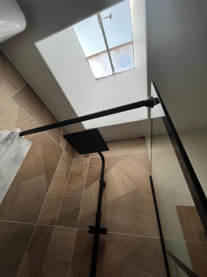 Studio Quartier Batignolles Parijs Buitenkant foto